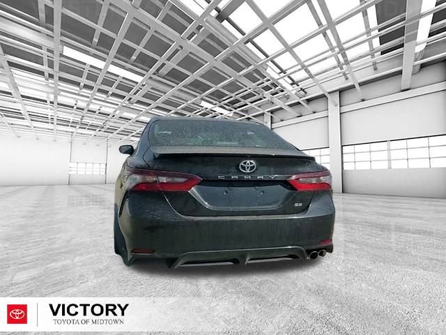 Used 2024 Toyota Camry SE image 4