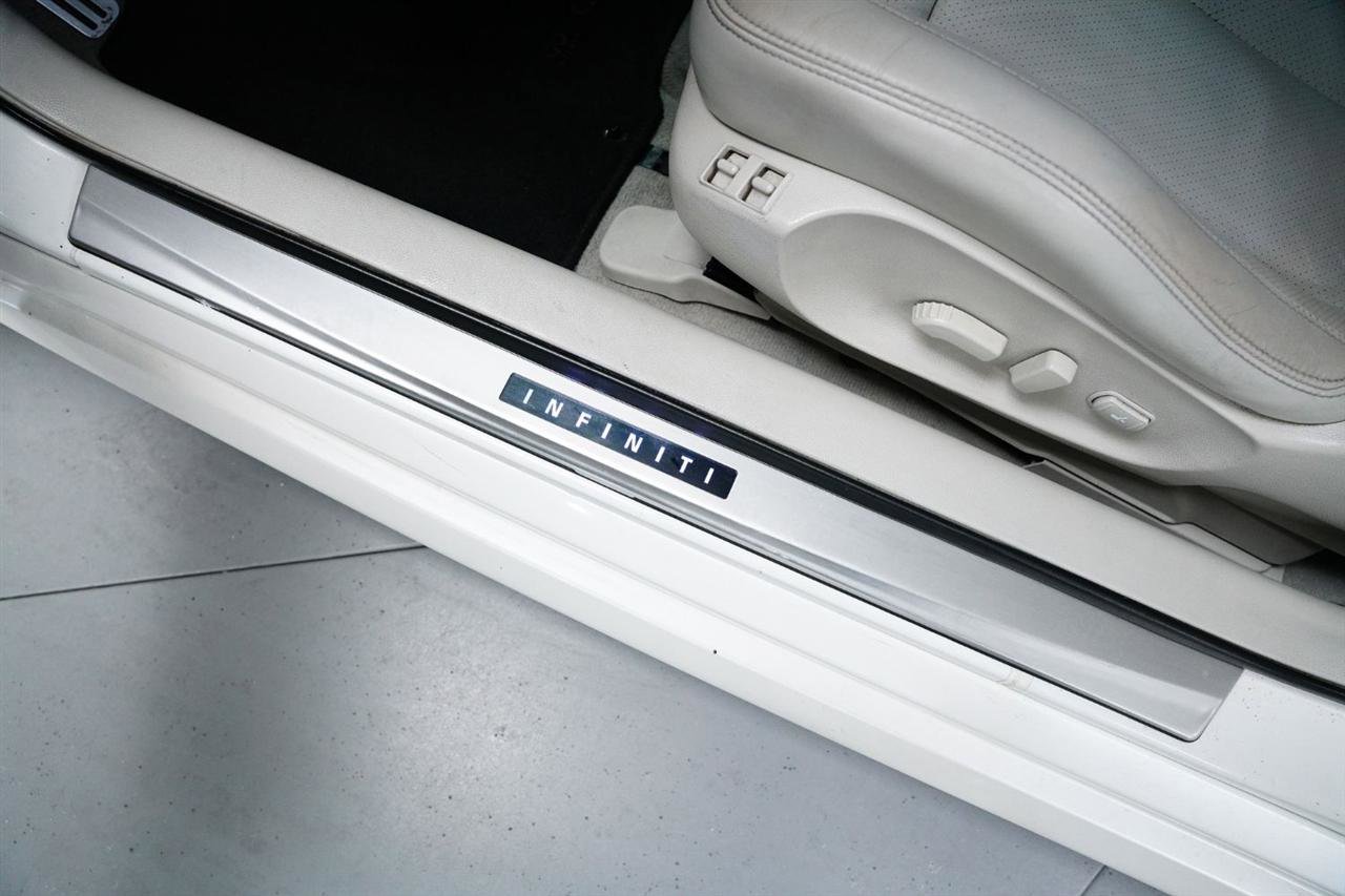 Used 2015 INFINITI Q60 Journey w/ Premium Package RWD image 17