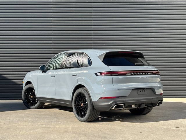 Certified 2026 Porsche Cayenne AWD/4WD image 3