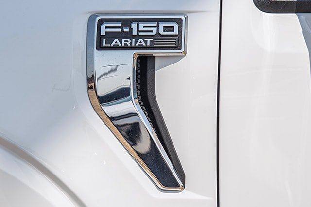 Used 2023 Ford F150 Lariat w/ FX4 Off-Road Package AWD/4WD image 17