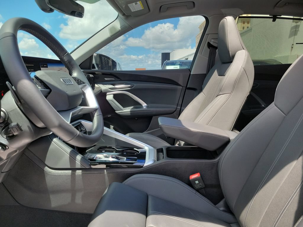 Used 2025 Audi Q5 Premium Plus w/ Premium Plus AWD/4WD image 24