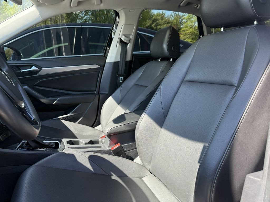 Used 2020 Volkswagen Jetta SE FWD image 12