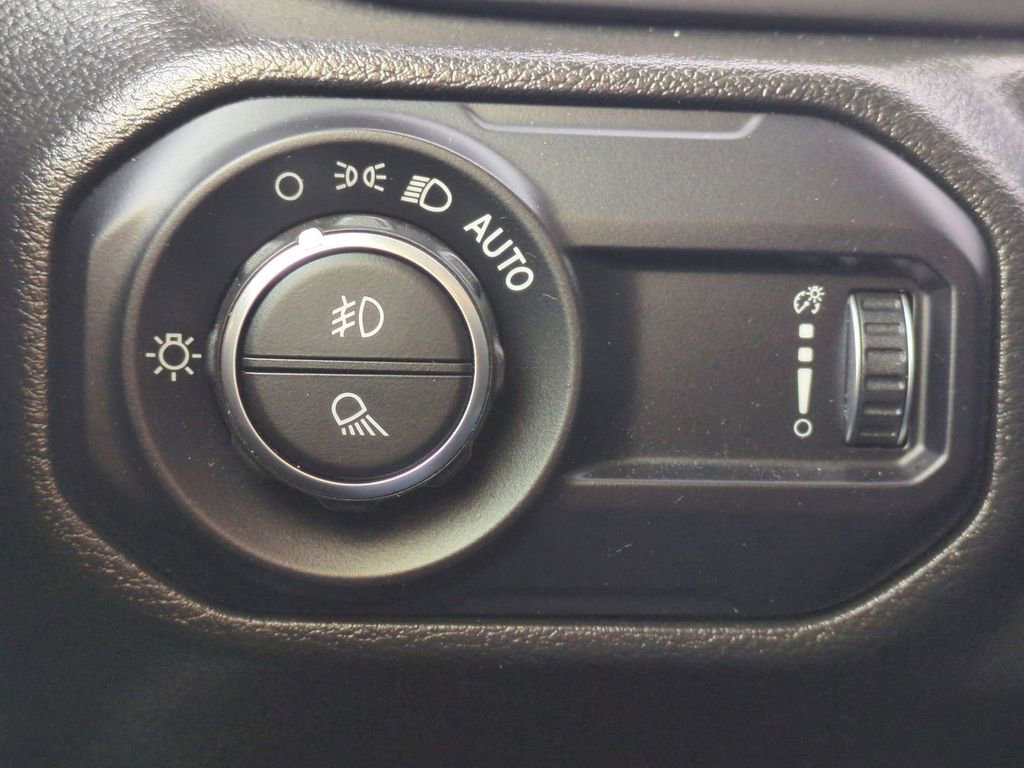 Used 2023 Jeep Gladiator Willys image 25