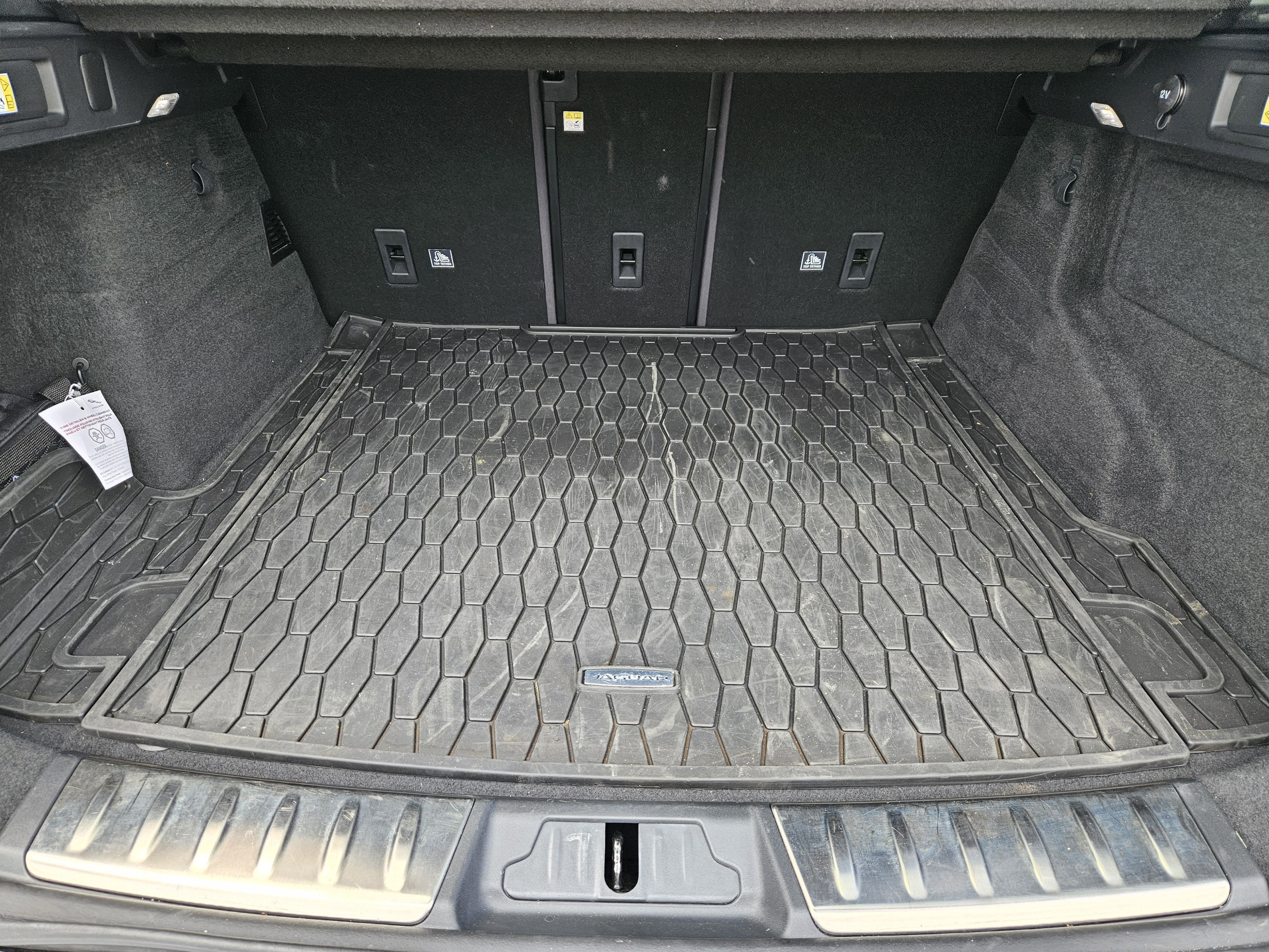 Used 2020 Jaguar F-PACE S image 32