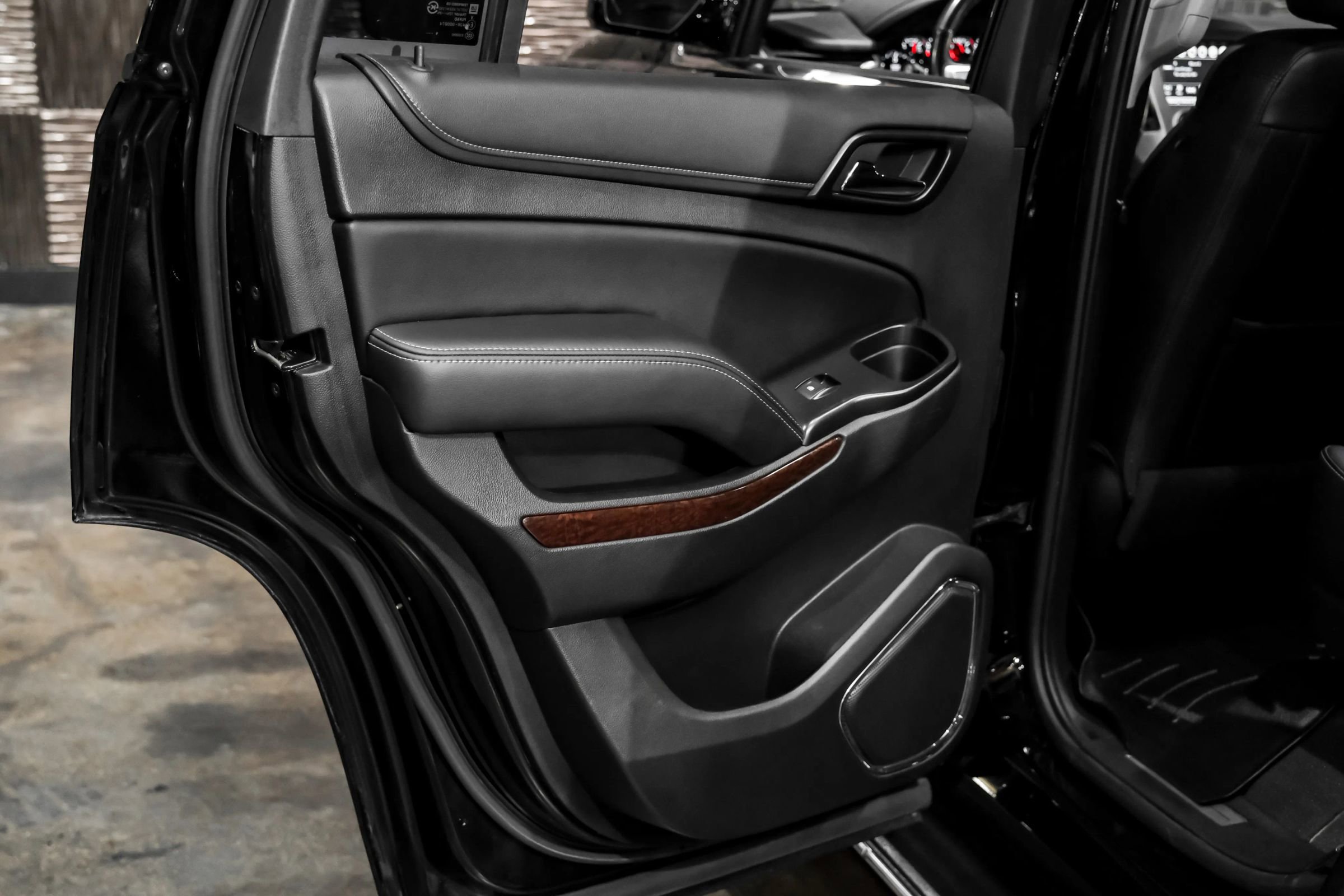 Used 2020 GMC Yukon SLT w/ Open Road Package AWD/4WD image 46