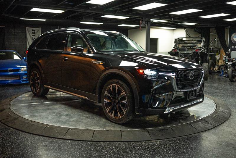 Used 2024 MAZDA CX-90 Plug-In Hybrid w/ Premium Pkg image 5