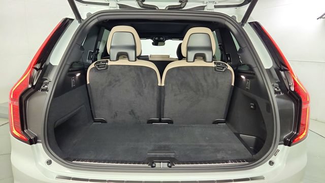 New 2026 Volvo XC90 B6 Plus w/ Protection Package Premier AWD/4WD image 41