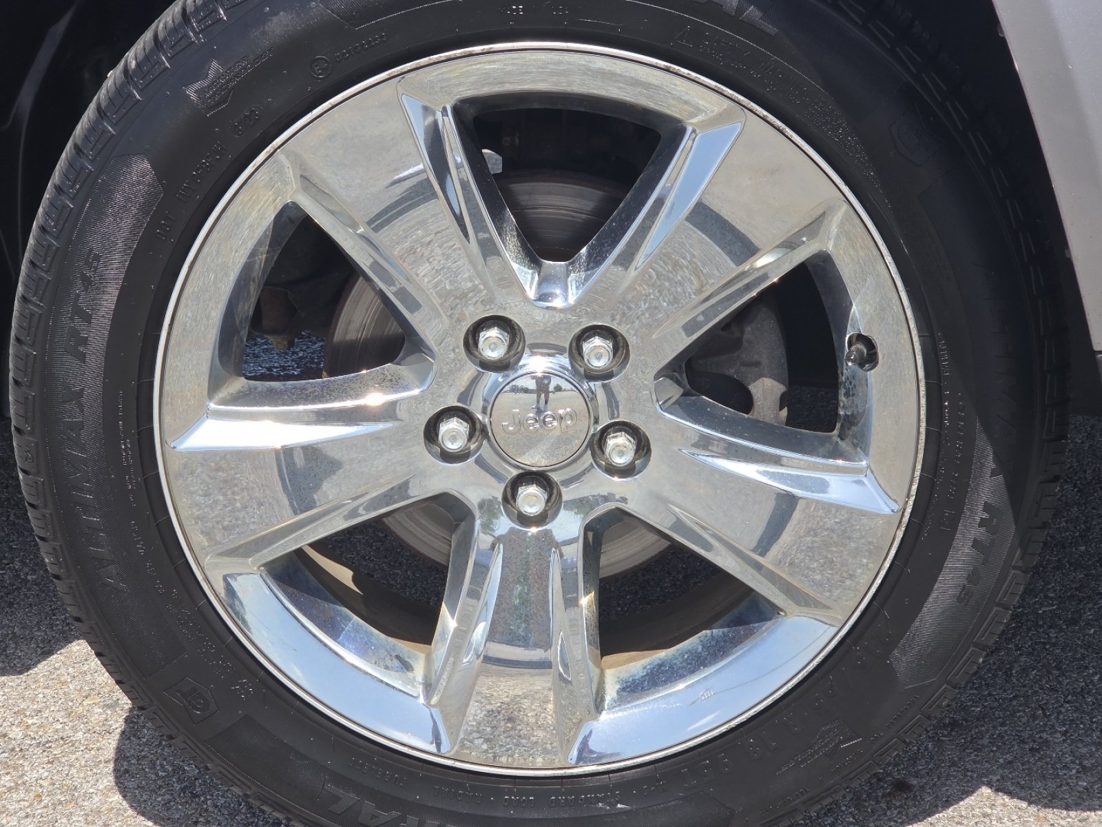 Used 2015 Jeep Compass Latitude FWD image 8