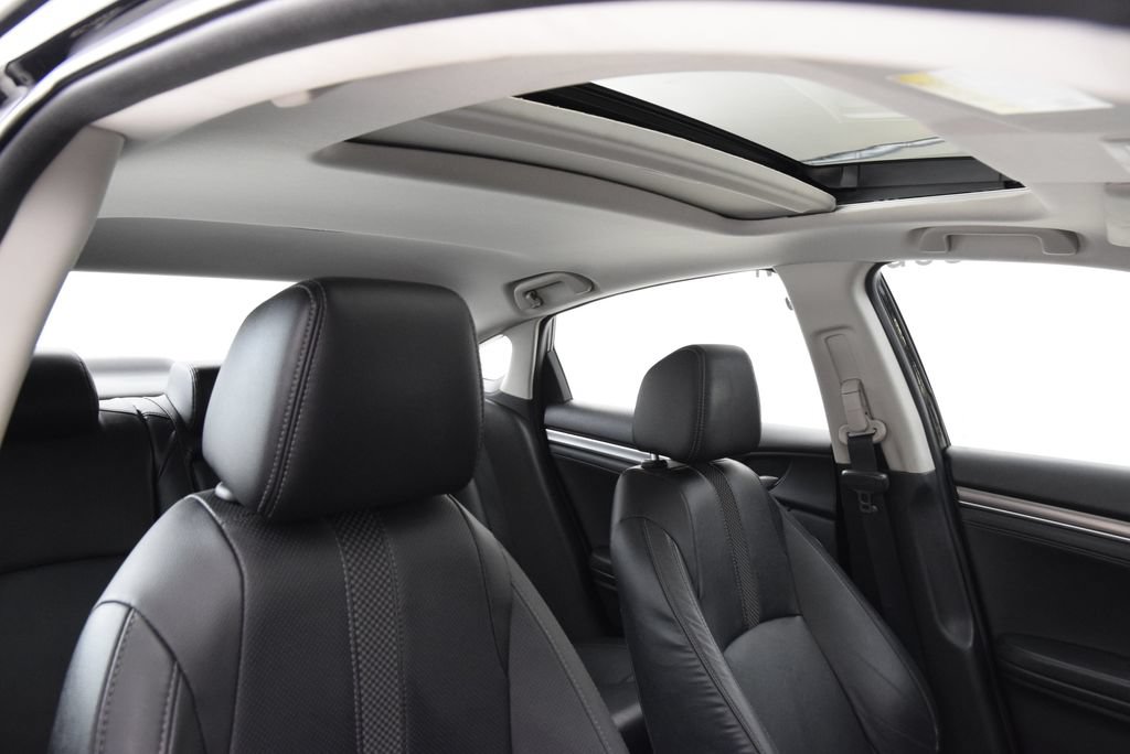 Used 2019 Honda Civic EX-L image 18