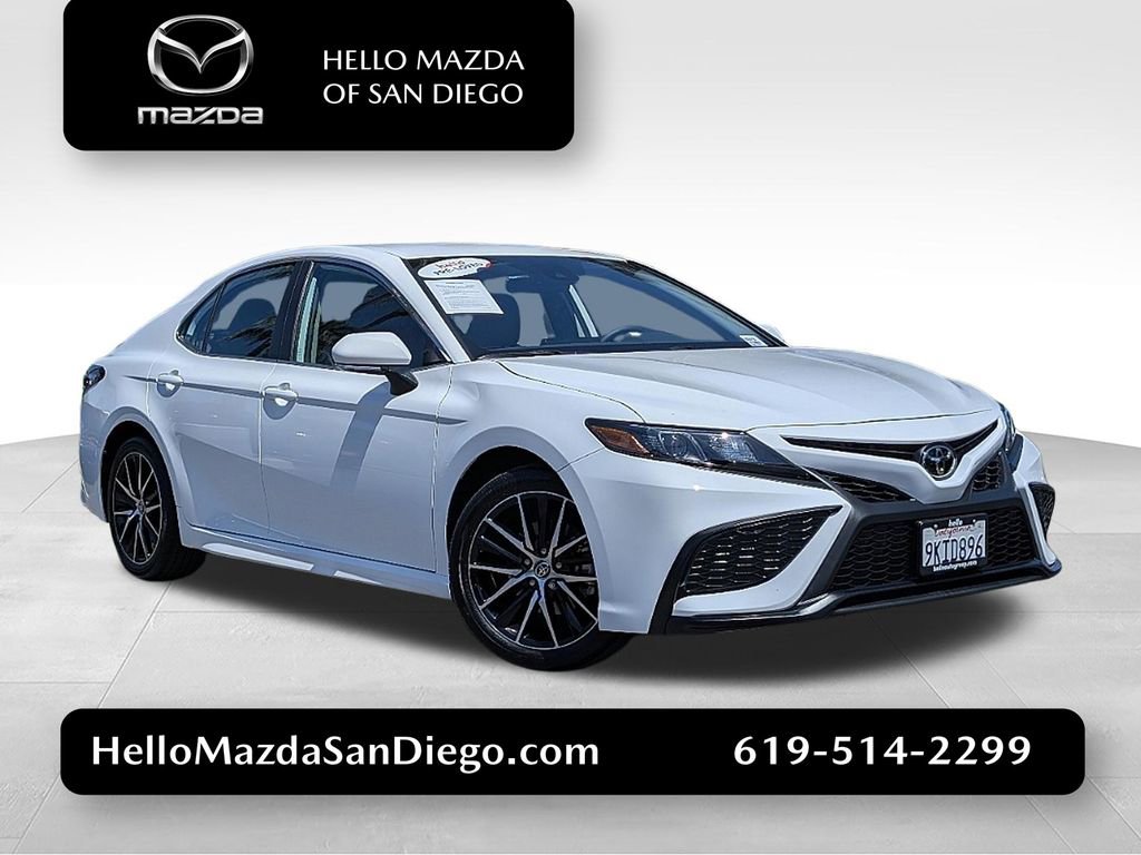 Used 2024 Toyota Camry SE FWD image 1