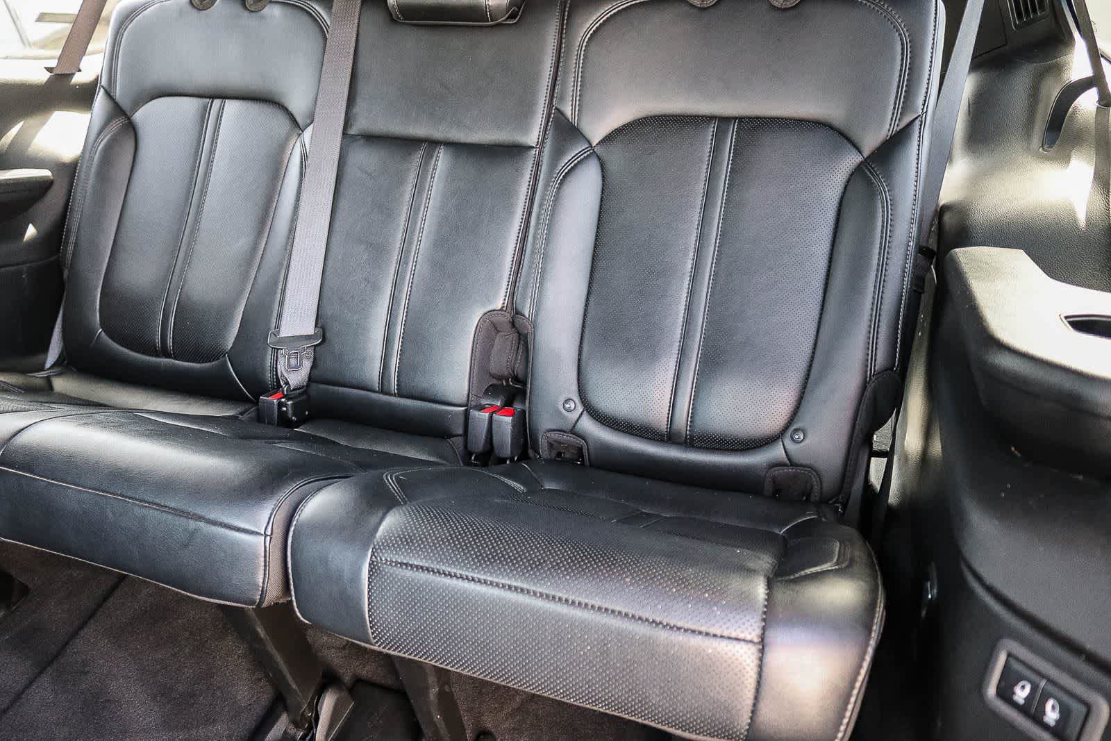 Used 2024 Jeep Wagoneer L Series II w/ Flexible Seating Group AWD/4WD image 18