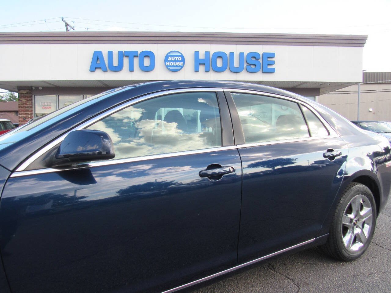 Used 2010 Chevrolet Malibu LT FWD image 8