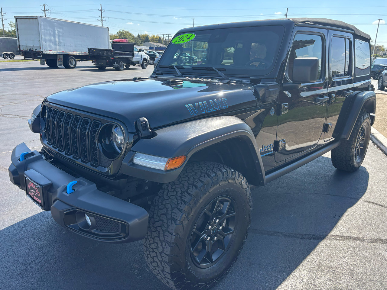 Used 2024 Jeep Wrangler Unlimited AWD/4WD image 7