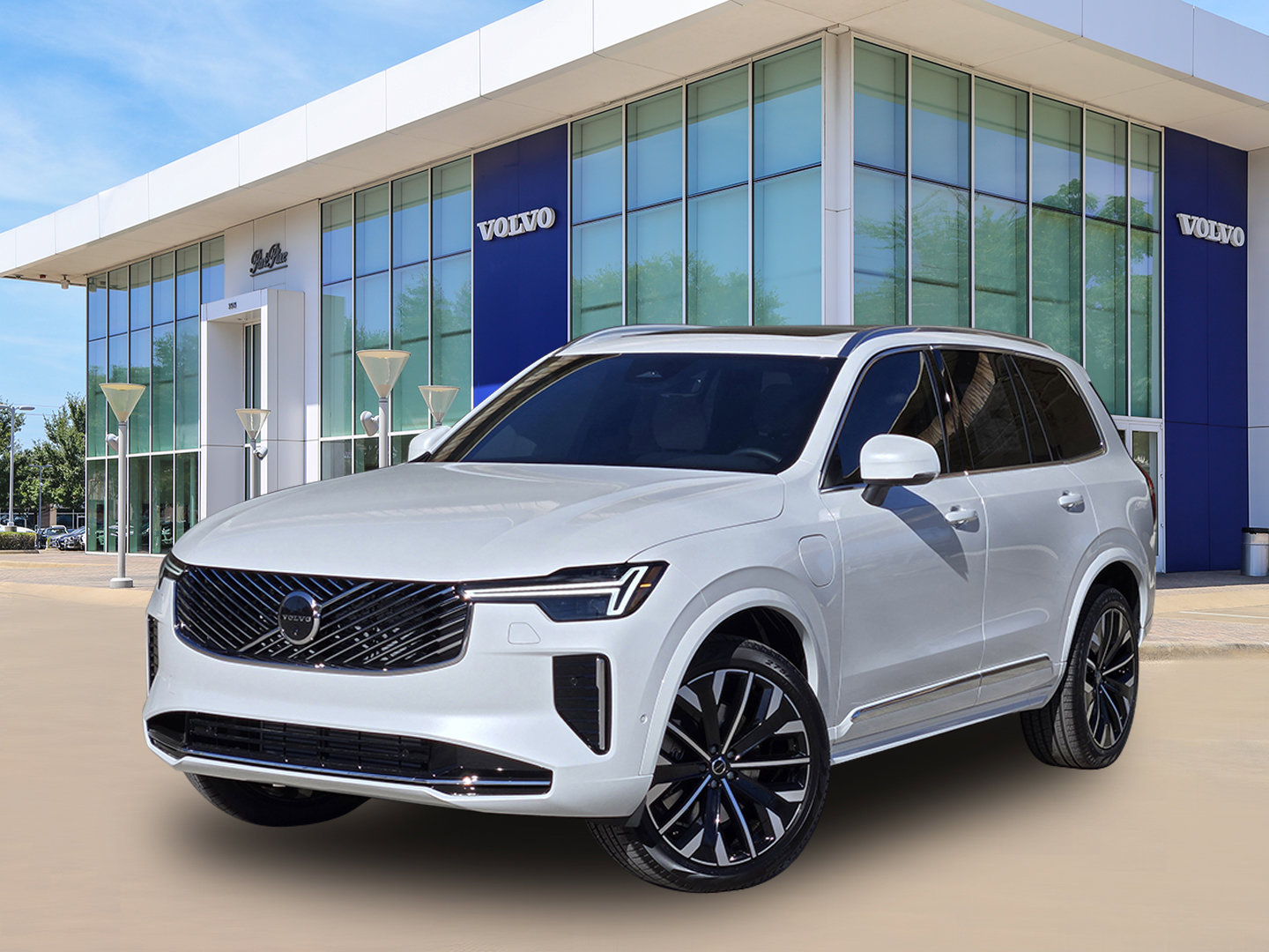 New 2026 Volvo XC90 T8 Plus image 1