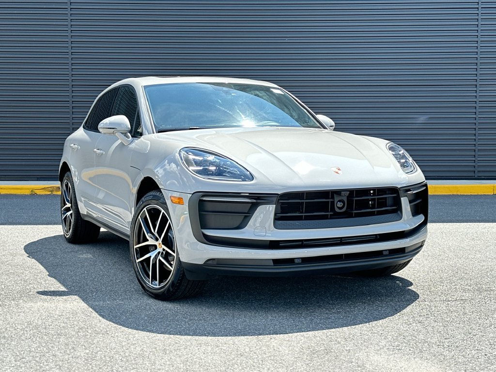 New 2026 Porsche Macan AWD/4WD image 7