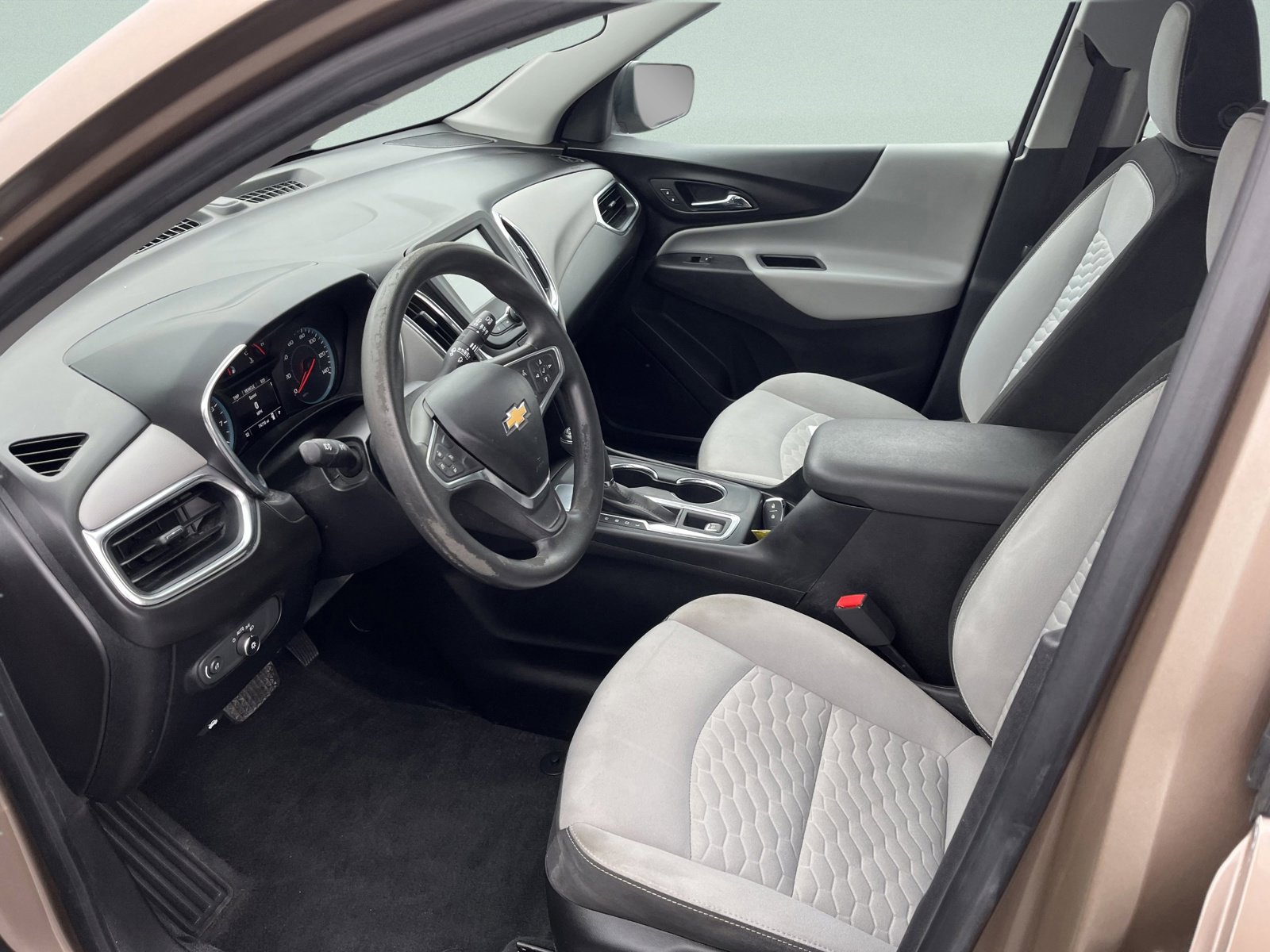 Used 2018 Chevrolet Equinox LS image 13