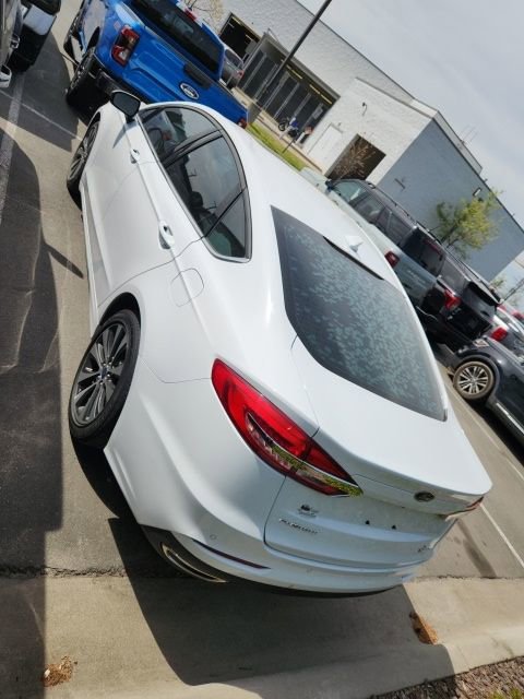 Used 2020 Ford Fusion SE image 4
