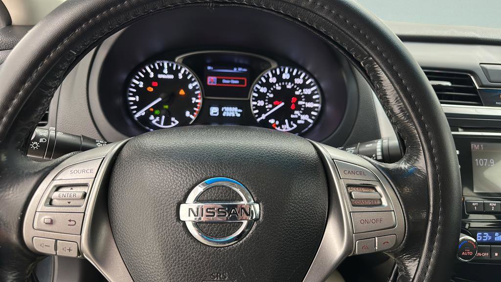 Used 2015 Nissan Altima 2.5 SV FWD image 18