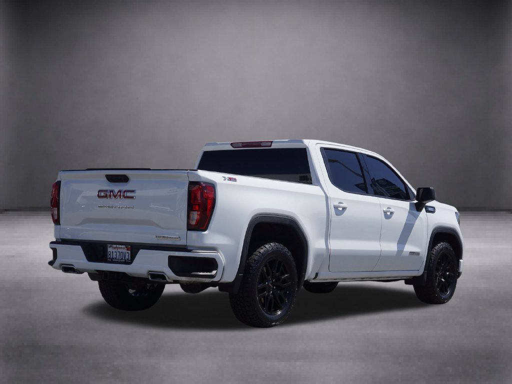 Used 2023 GMC Sierra 1500 Elevation w/ X31 Off-Road Package AWD/4WD image 4