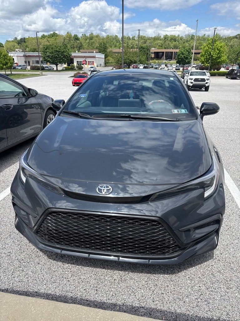 Used 2025 Toyota Corolla FX w/ Convenience Package FWD image 3