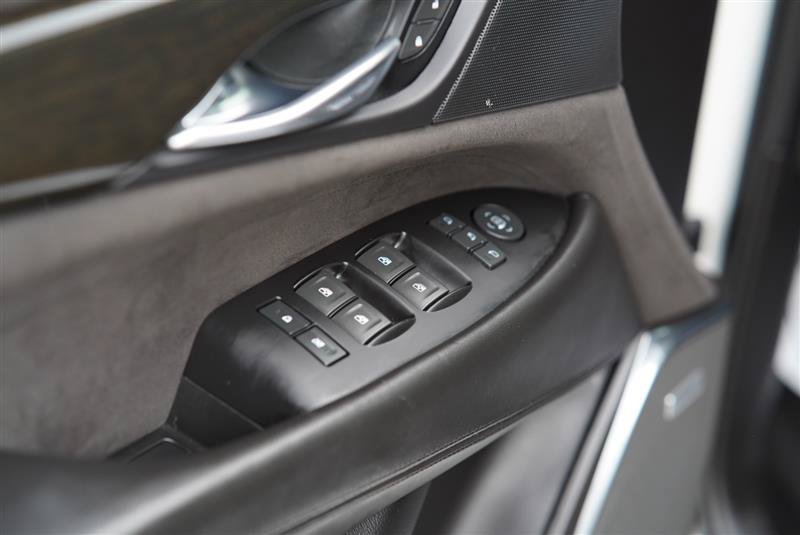 Used 2018 Cadillac Escalade ESV Platinum AWD/4WD image 45