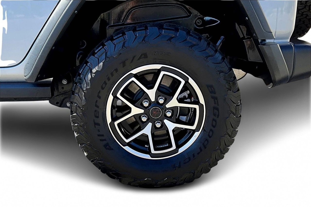 Used 2024 Jeep Wrangler Unlimited Rubicon image 32