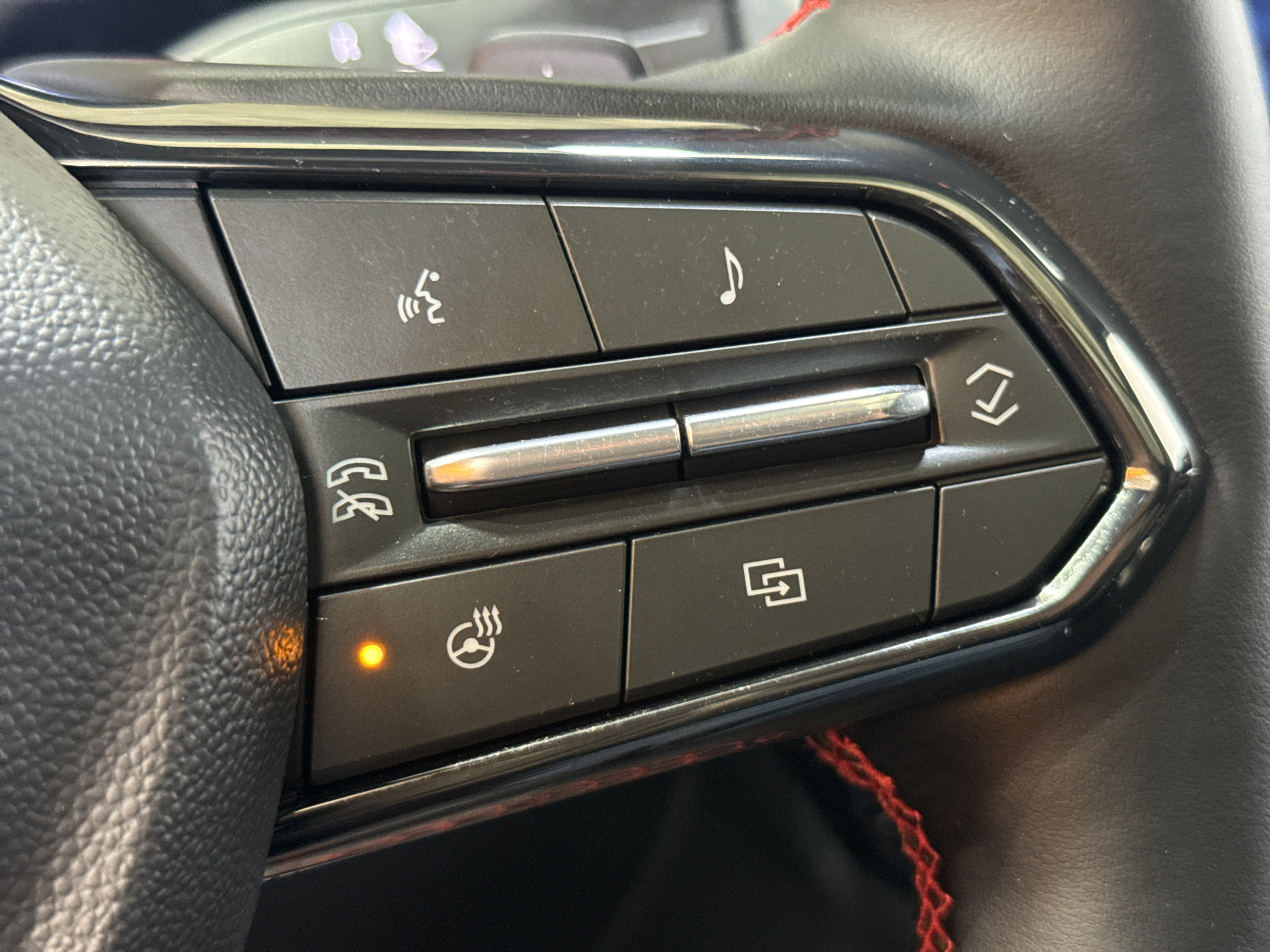 Used 2026 Chevrolet Traverse RS AWD/4WD image 28