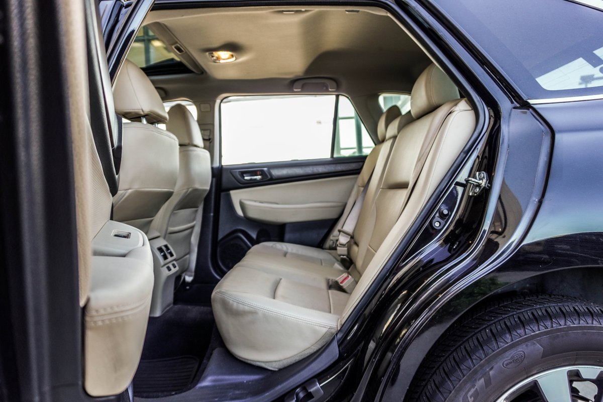 Used 2017 Subaru Outback 2.5i Limited image 16