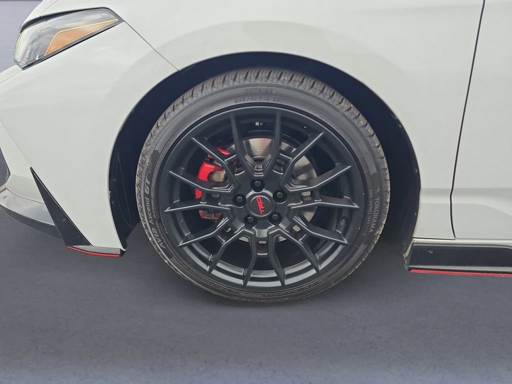 Used 2021 Toyota Avalon TRD image 9