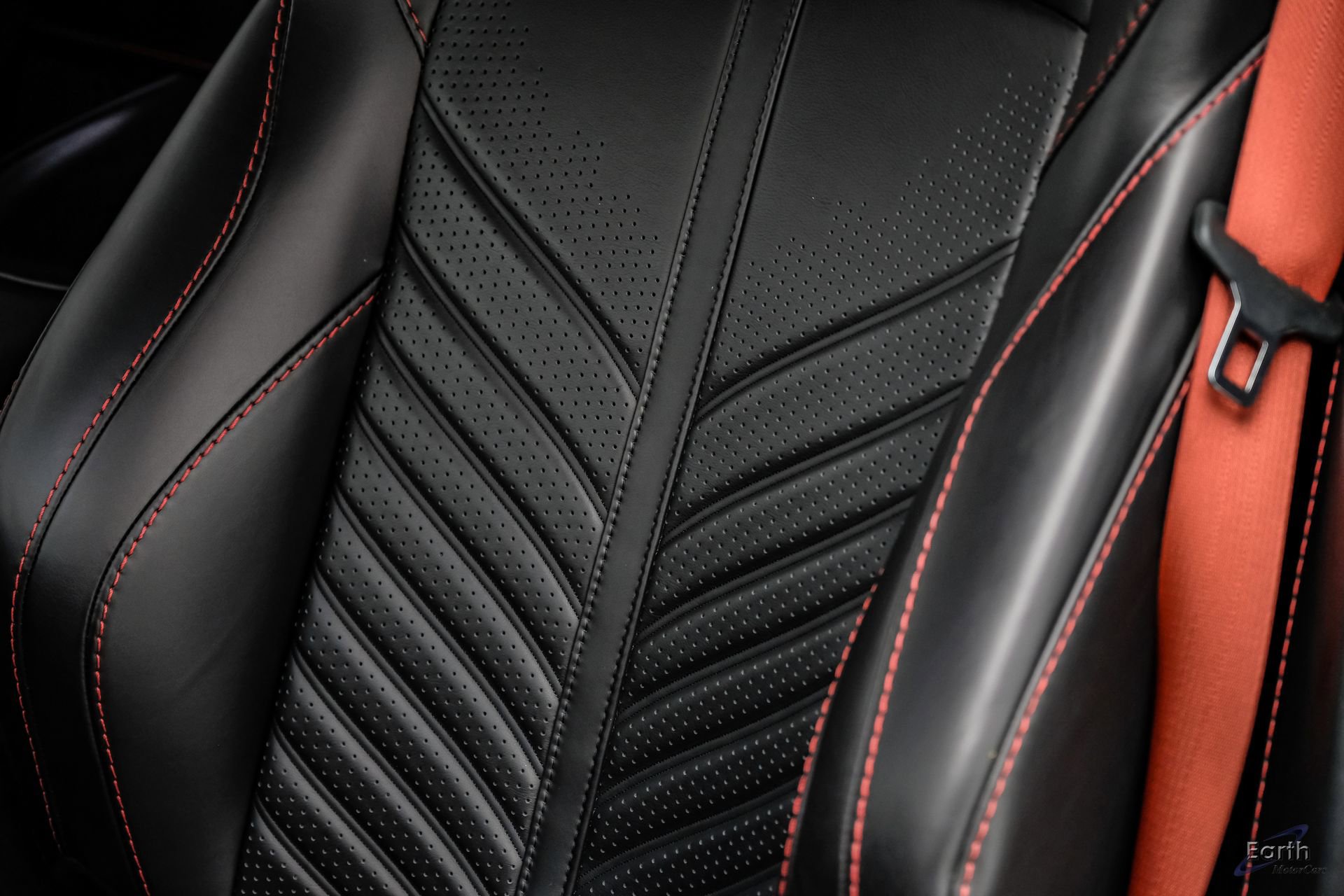 Used 2023 Aston Martin V12 Vantage RWD image 46