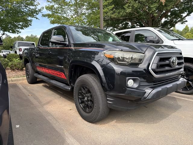 Used 2022 Toyota Tacoma SR5 w/ Technology Package RWD image 4