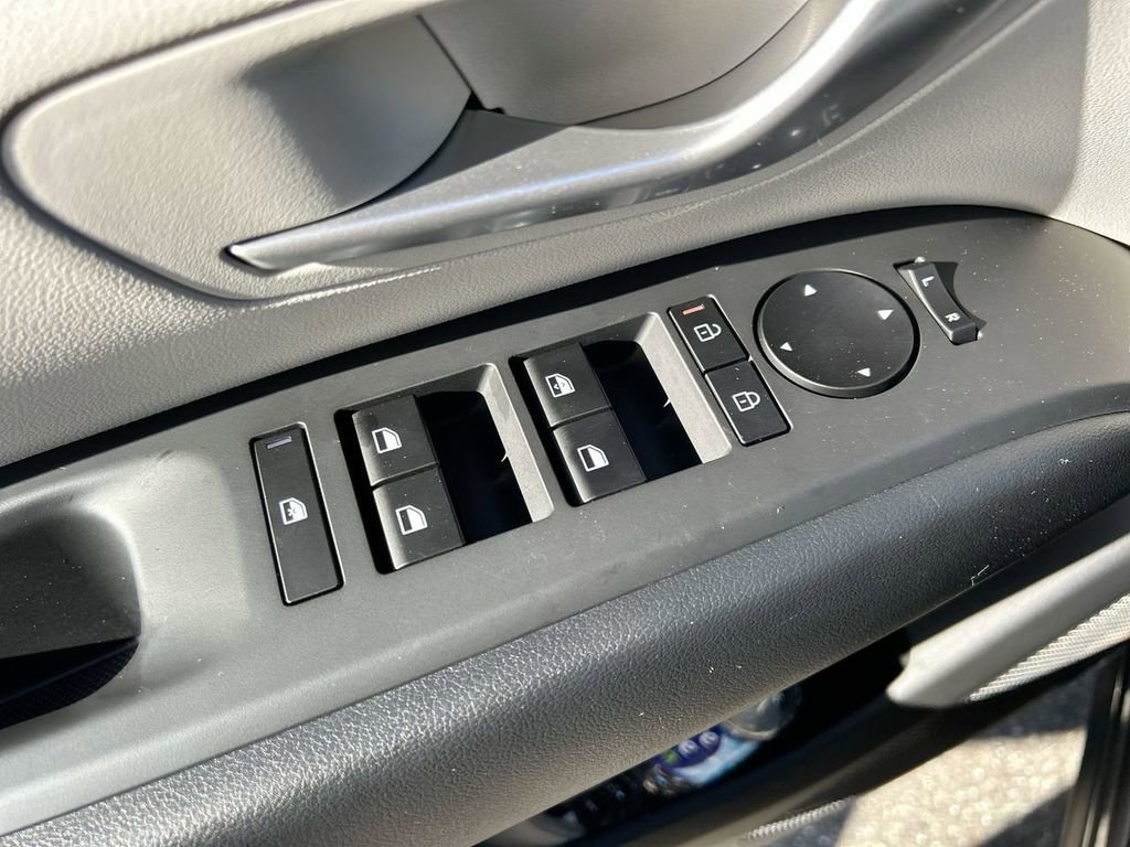 New 2026 Hyundai Tucson Blue SE w/ Tow & Go Package AWD/4WD image 22