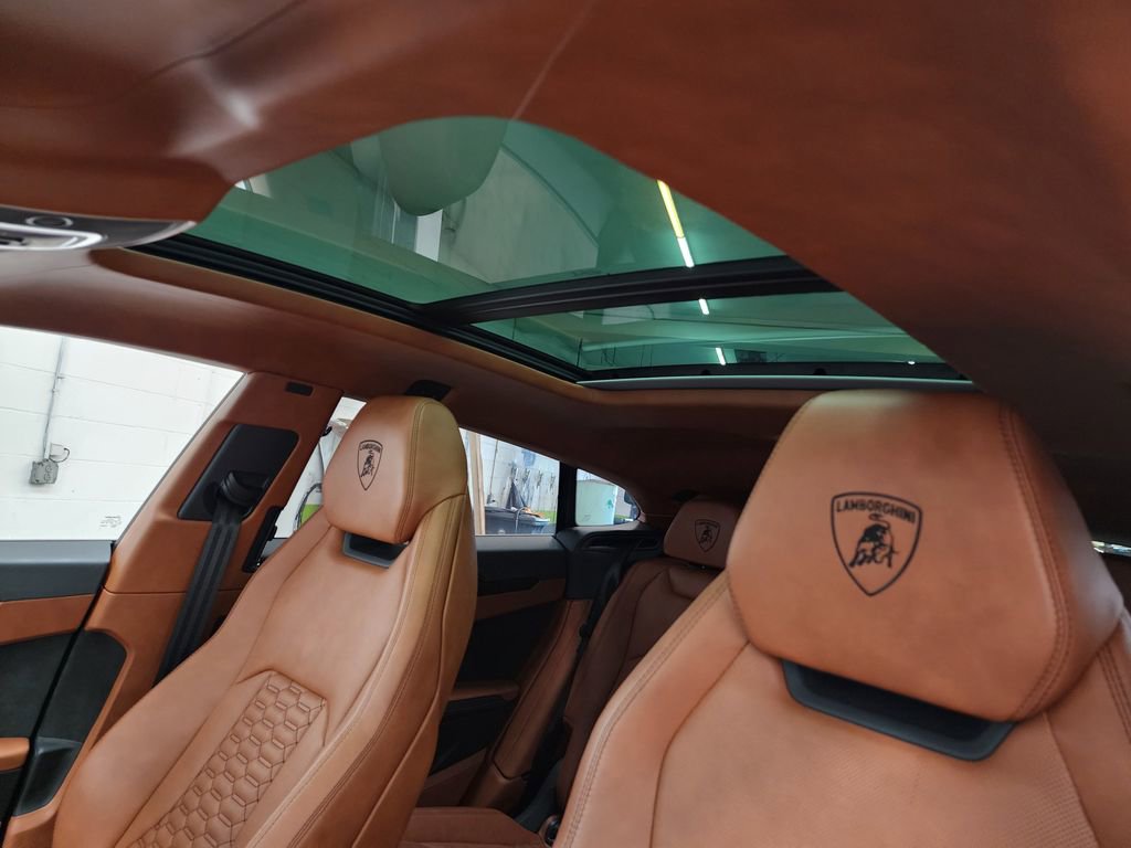 Used 2022 Lamborghini Urus image 24