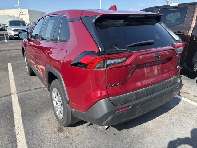 Used 2023 Toyota RAV4 LE image 4