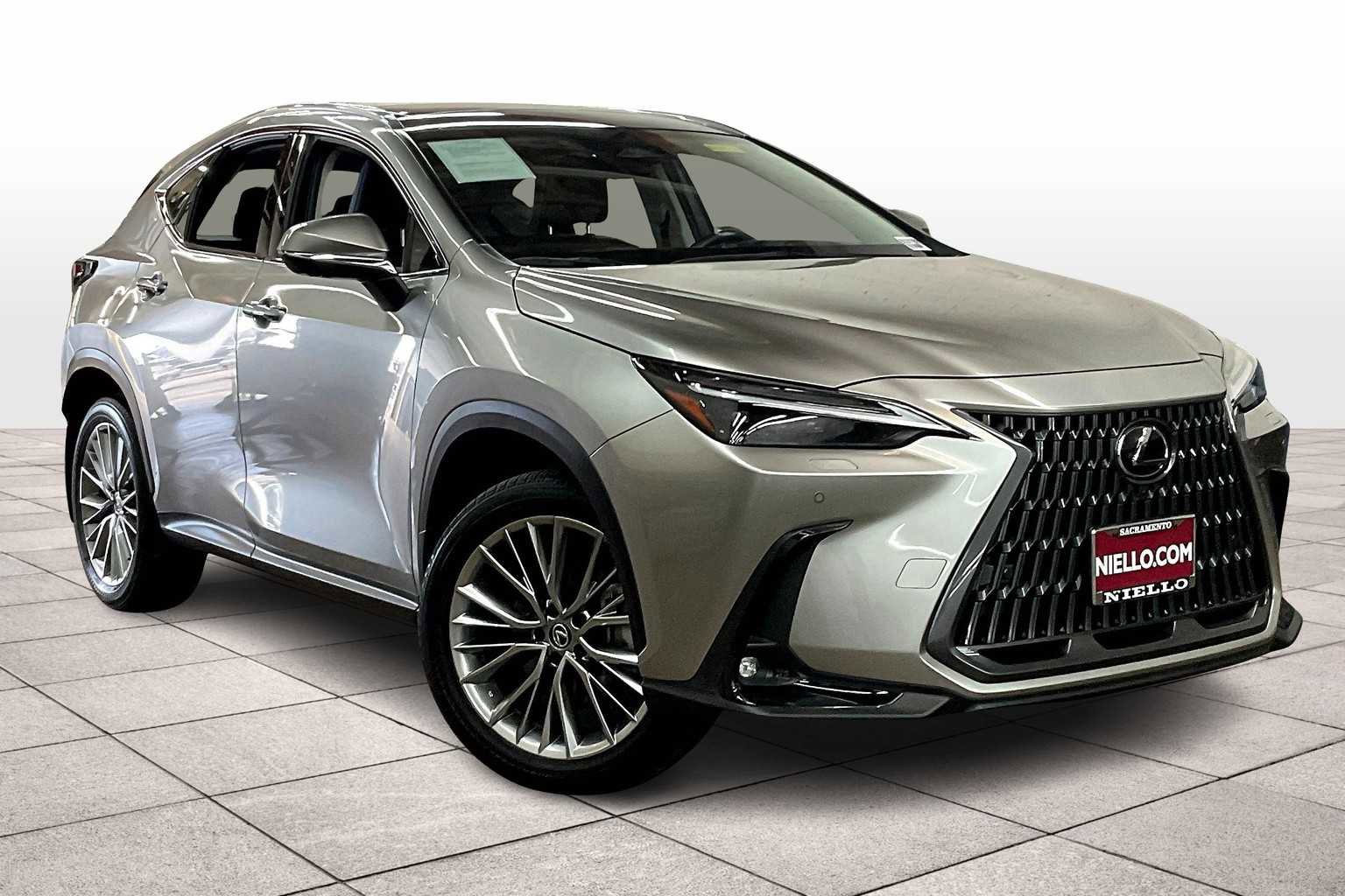 Used 2025 Lexus NX 350 AWD w/ Luxury Package image 2