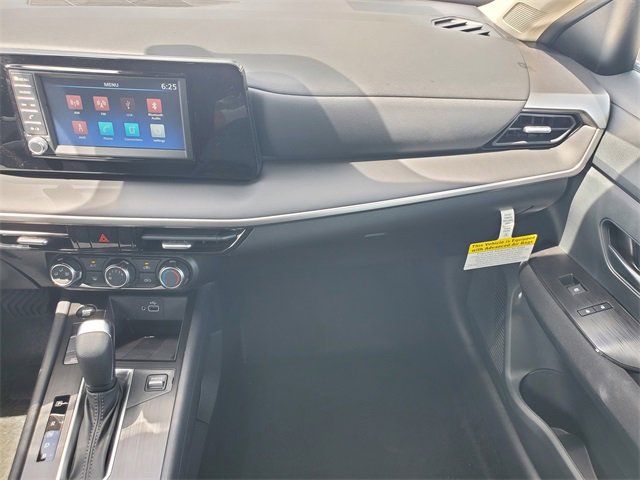 New 2025 Nissan Kicks S image 24