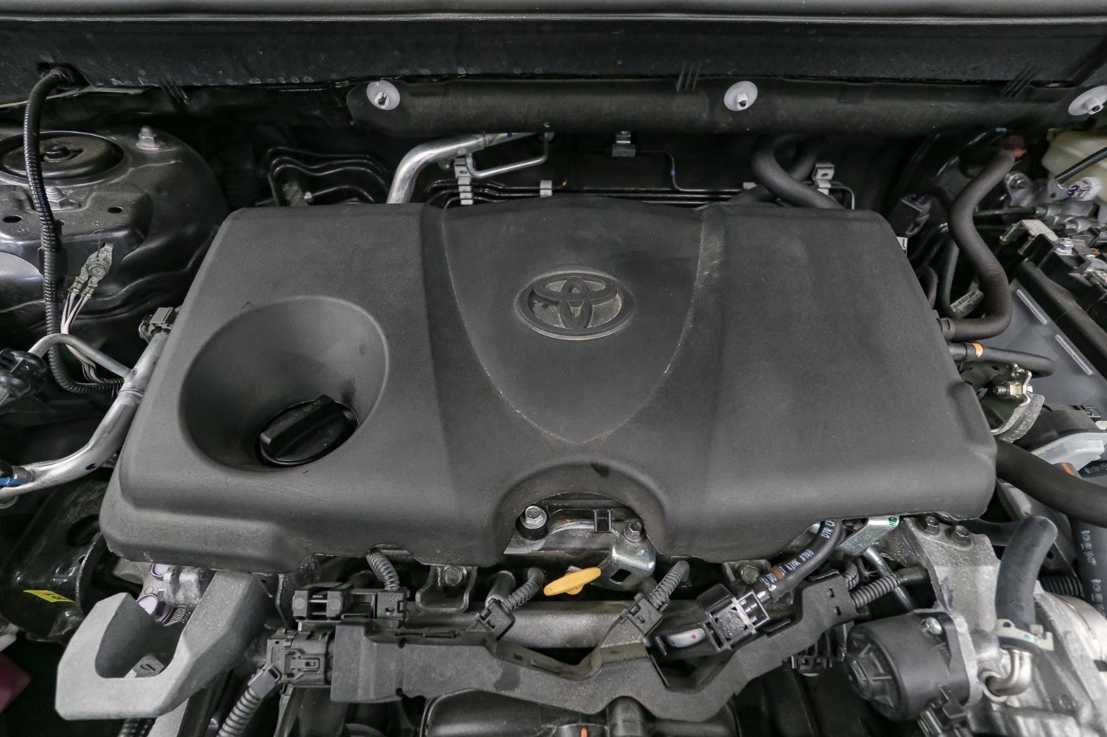 Used 2024 Toyota RAV4 XLE w/ Convenience Package image 15