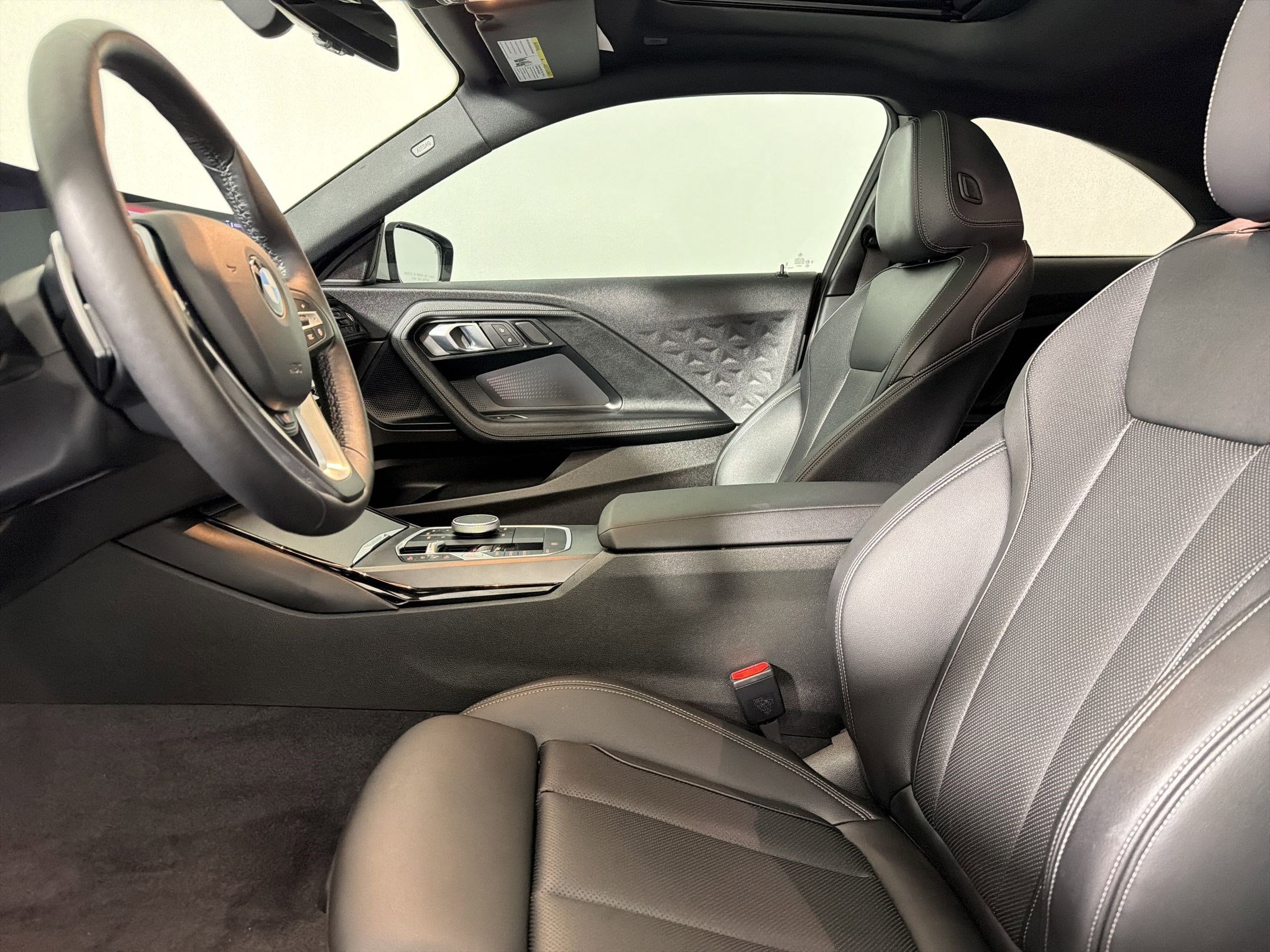 Certified 2024 BMW 230i Coupe w/ Convenience Package RWD image 5