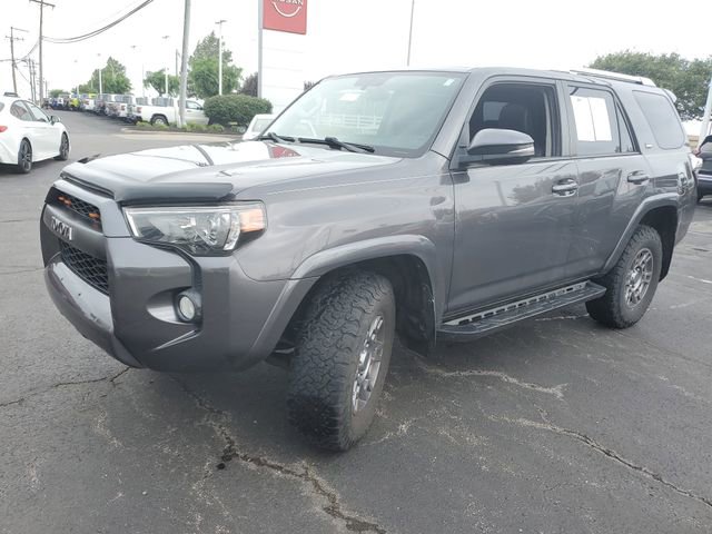 Used 2018 Toyota 4Runner SR5 Premium AWD/4WD image 2