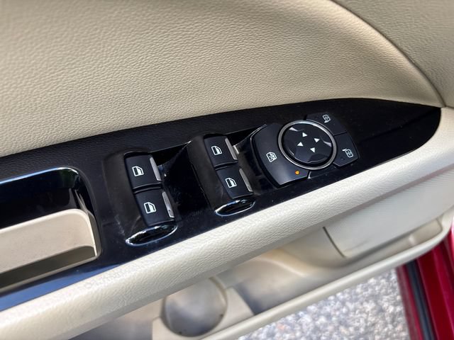Used 2016 Ford Fusion SE w/ Equipment Group 202A FWD image 17