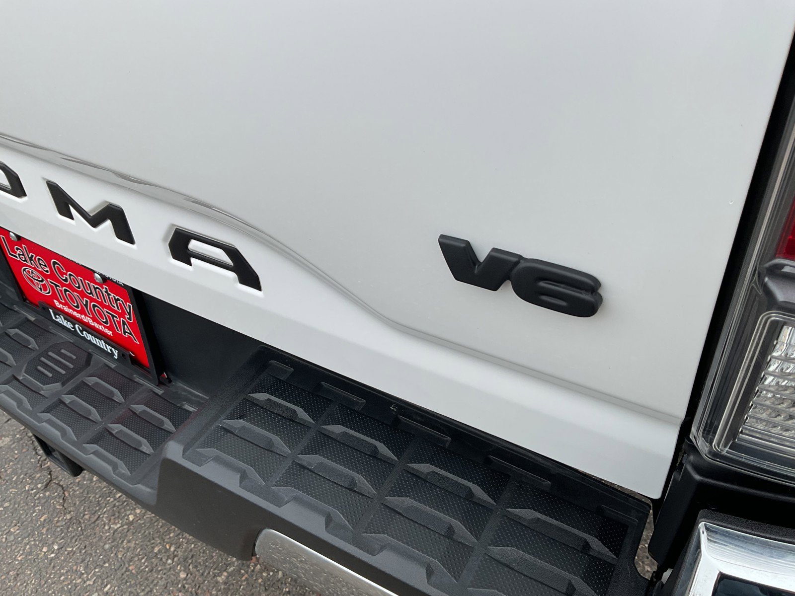 Used 2023 Toyota Tacoma TRD Off-Road image 11