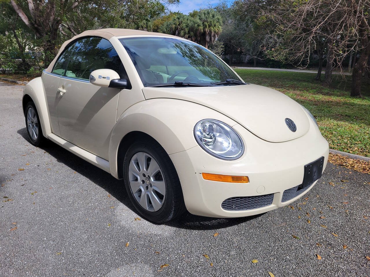 Used 2008 Volkswagen Beetle S FWD video 1