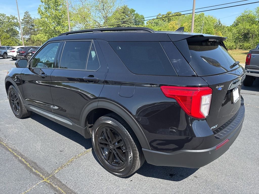 Used 2023 Ford Explorer XLT AWD/4WD video 3