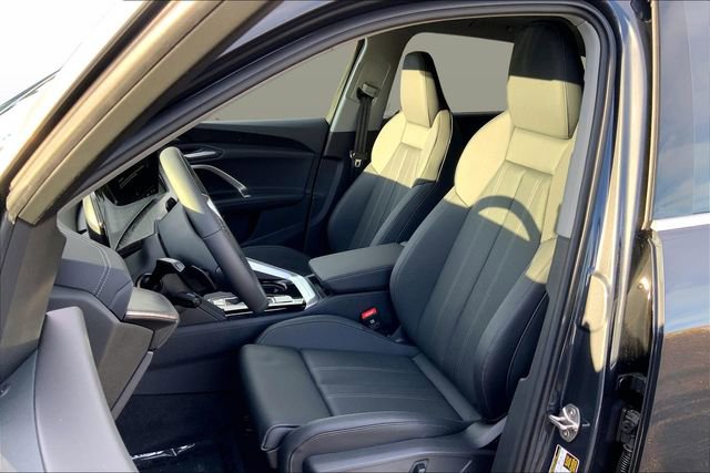 New 2025 Audi Q5 Prestige image 8