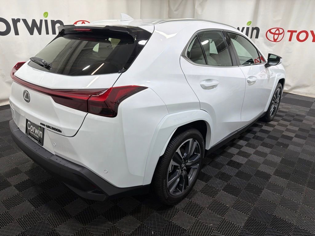 Used 2026 Lexus UX 300h AWD w/ Accessory Package (Z1) image 8