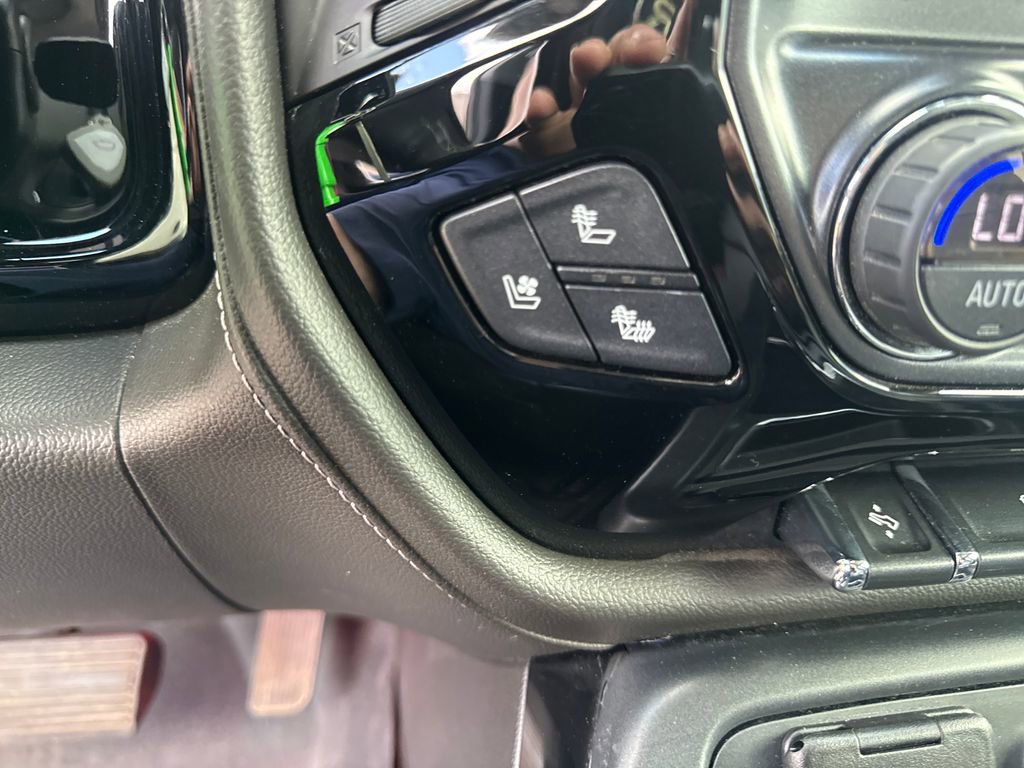 Used 2018 Chevrolet Silverado 1500 LTZ Z71 w/ LTZ Plus Package AWD/4WD image 44