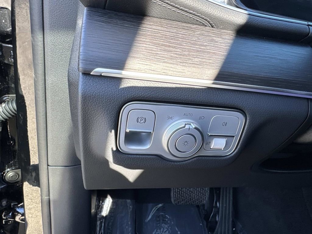 New 2026 Mercedes-Benz GLS 450 4MATIC image 27