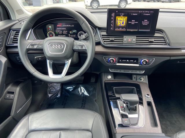 Used 2021 Audi Q5 e Premium Plus w/ Premium Plus Package image 14