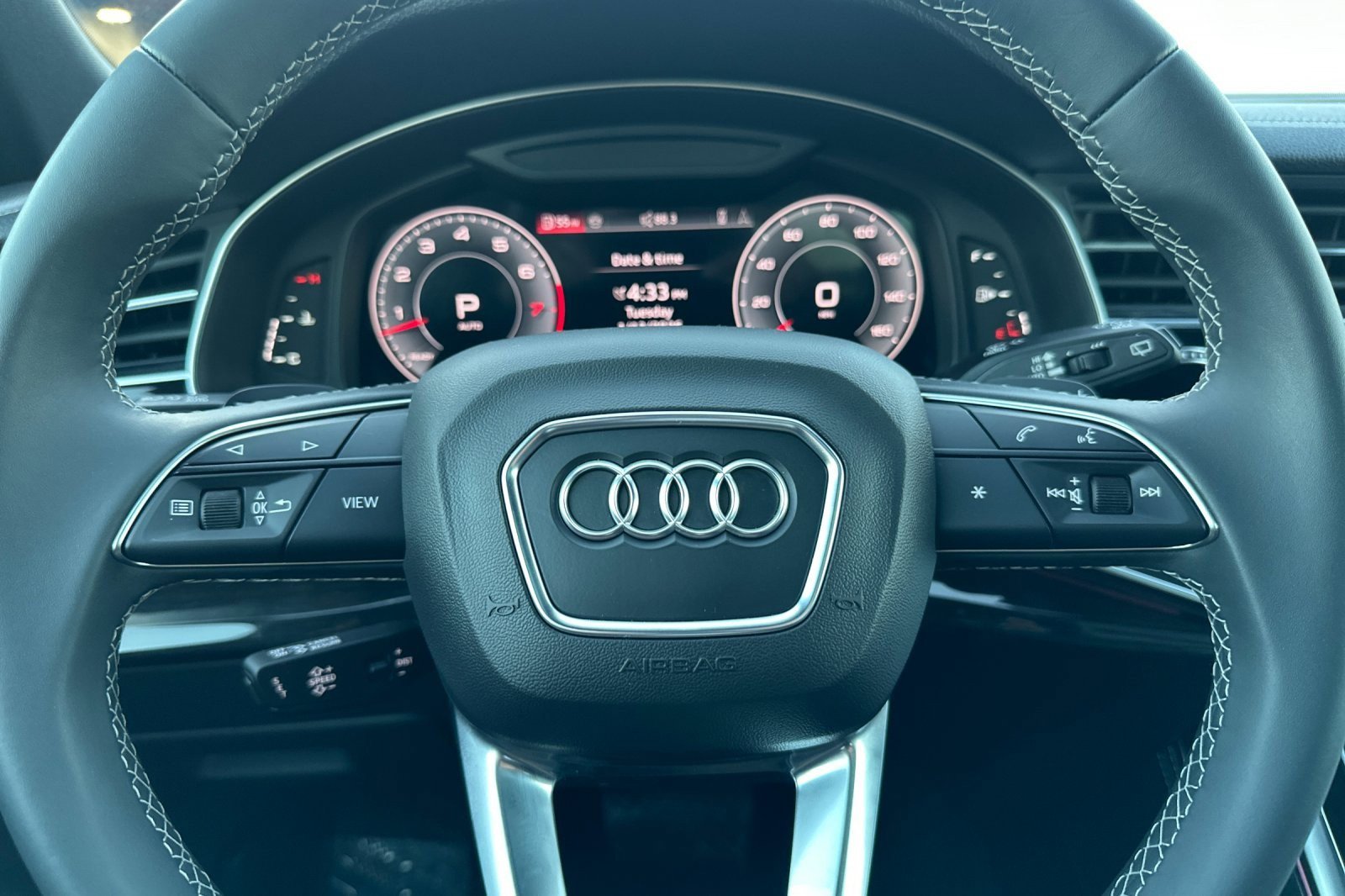 Used 2024 Audi Q8 Premium Plus w/ Premium Plus Package image 23