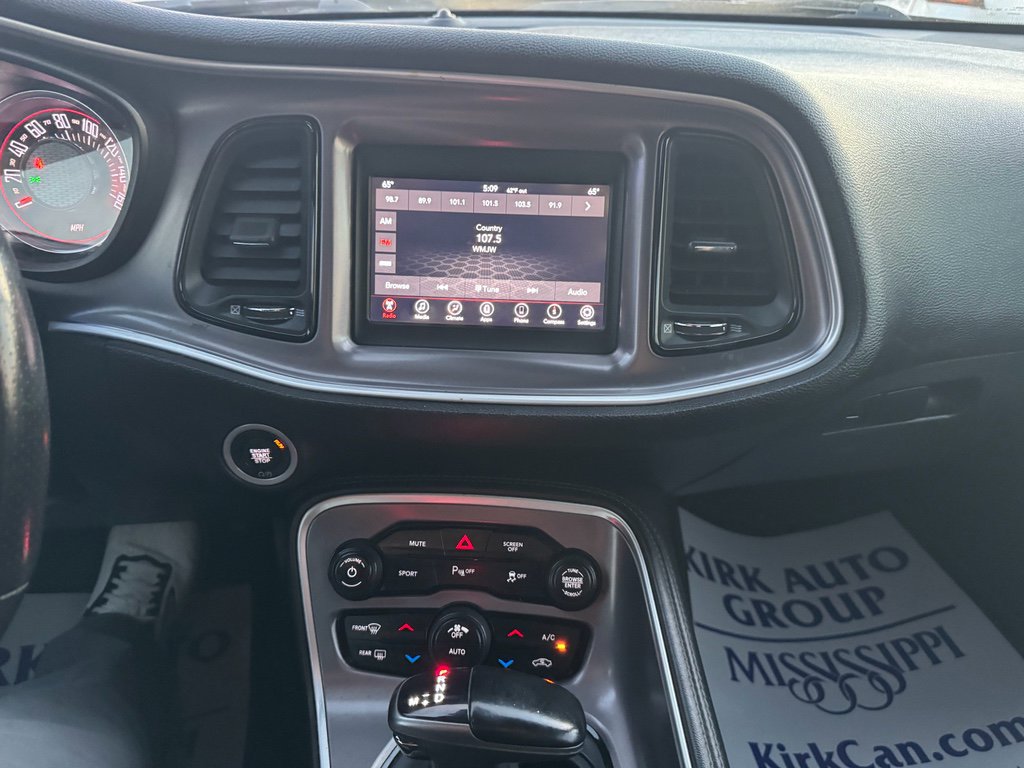 Used 2019 Dodge Challenger R/T image 22